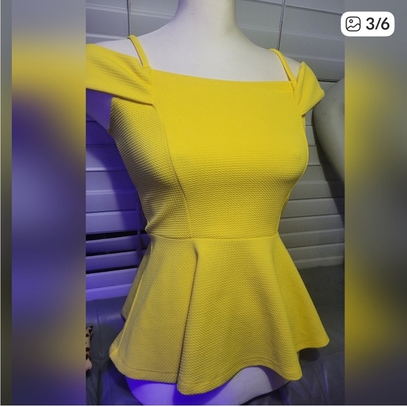 Suzy Shier Vibrant Yellow Blouse - Picture 3 of 6